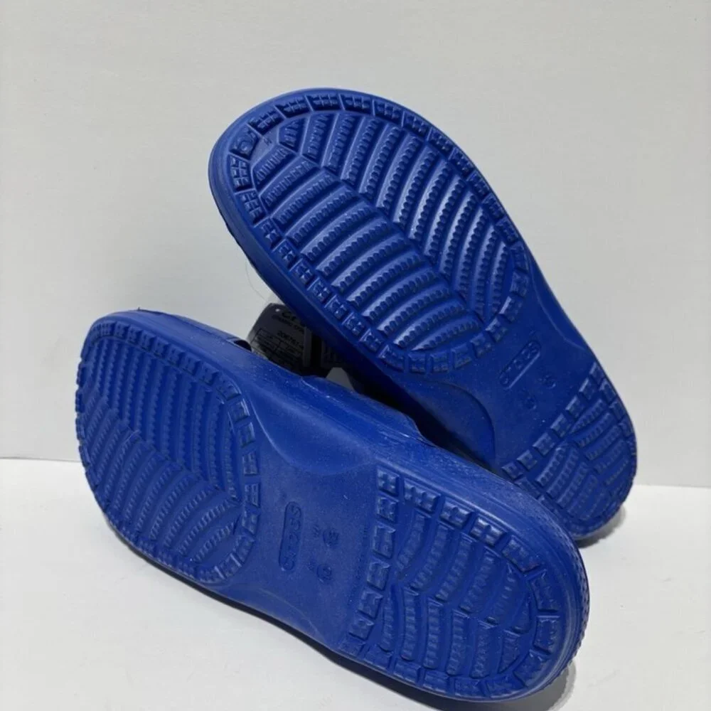 Crocs Men’s Classic Flip Flop Sandals Blue, Size 10 M